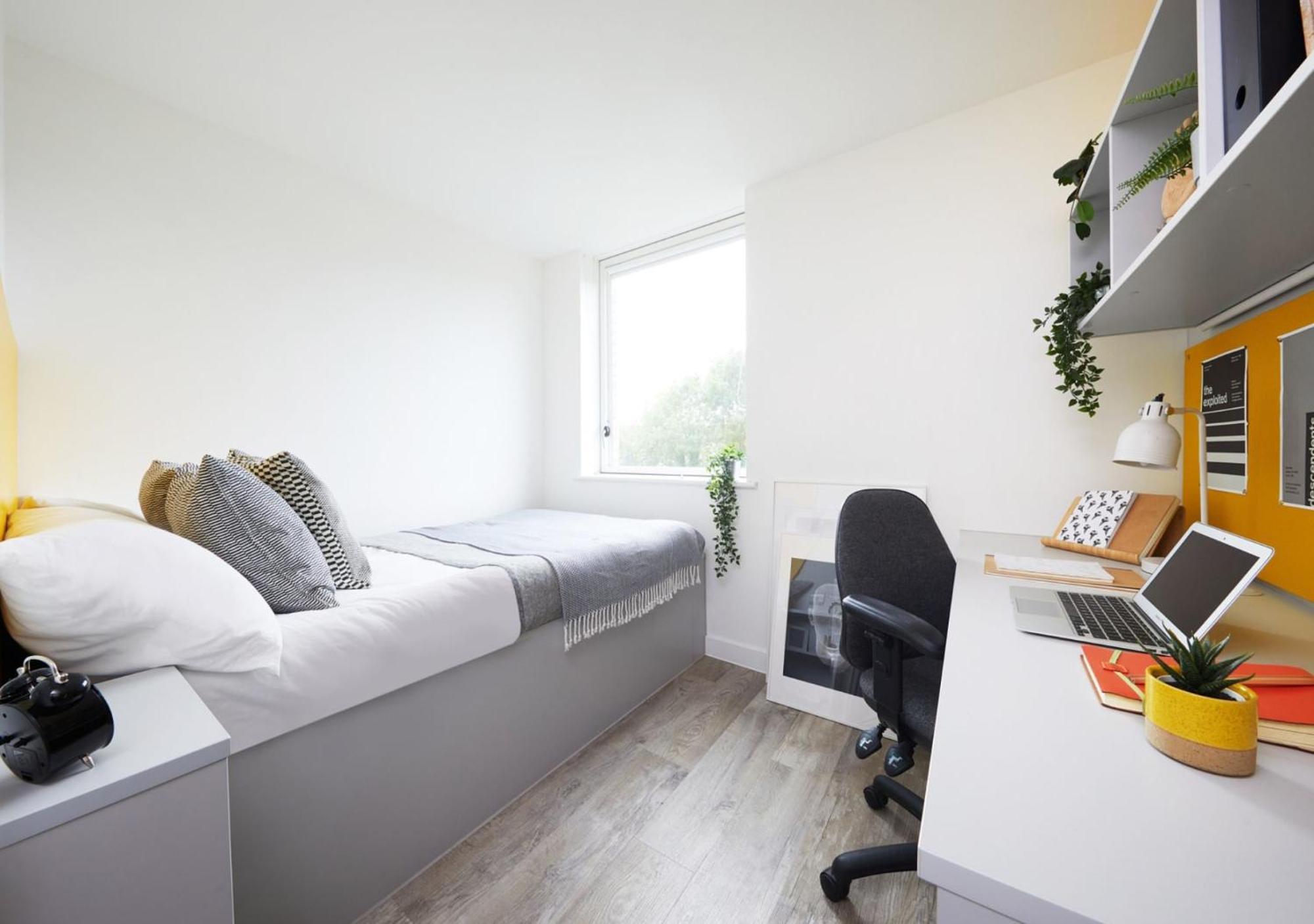 For Students Only Ensuite Bedrooms With Shared Kitchen At Cathedral Point In Вінчестер Екстер'єр фото